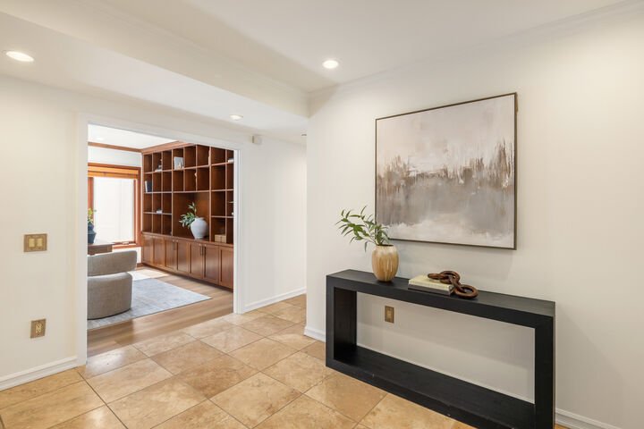 Condo in Kirkland, Washington, United States 2 - 18700485