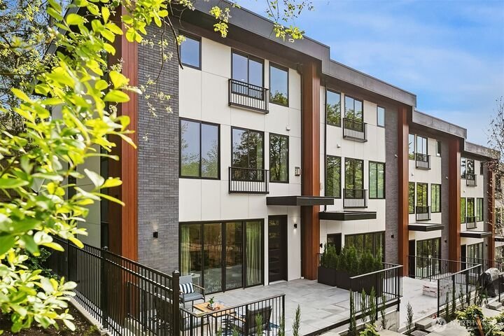 Townhouse in Bellevue, Washington, United States 1 - 18700454