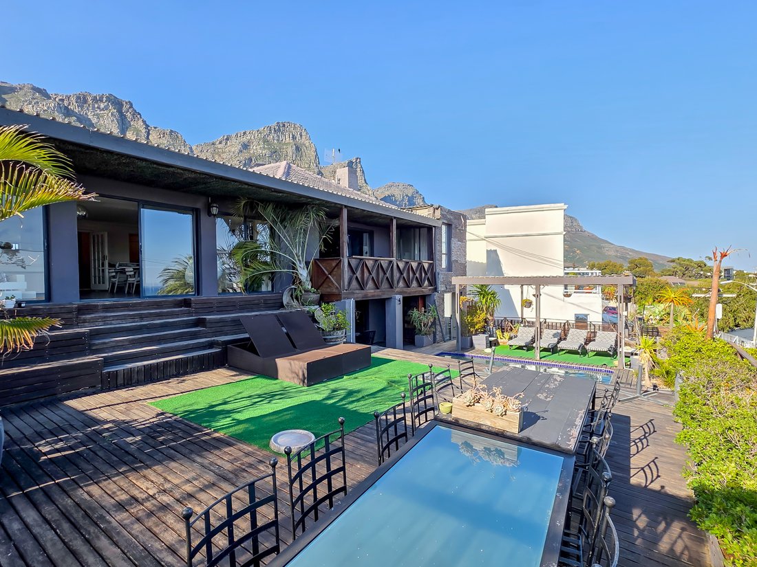 House in Bakoven, Cape Town, South Africa 1 - 18700090