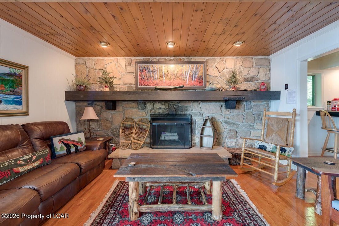 House in Drums, Pennsylvania, United States 5 - 18699925