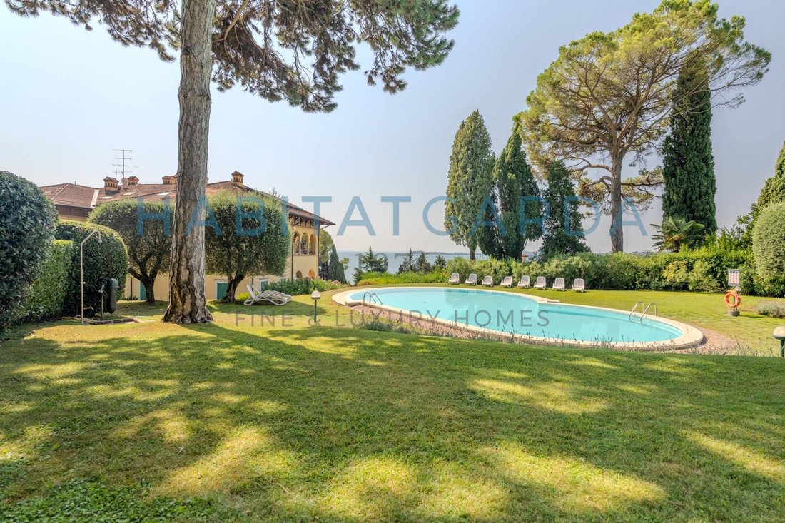Apartment in Gardone Riviera, Lombardy, Italy 2 - 18699918