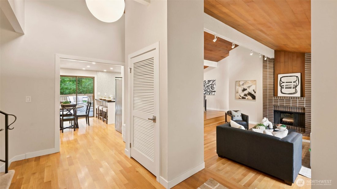 House in Mercer Island, Washington, United States 5 - 18700426