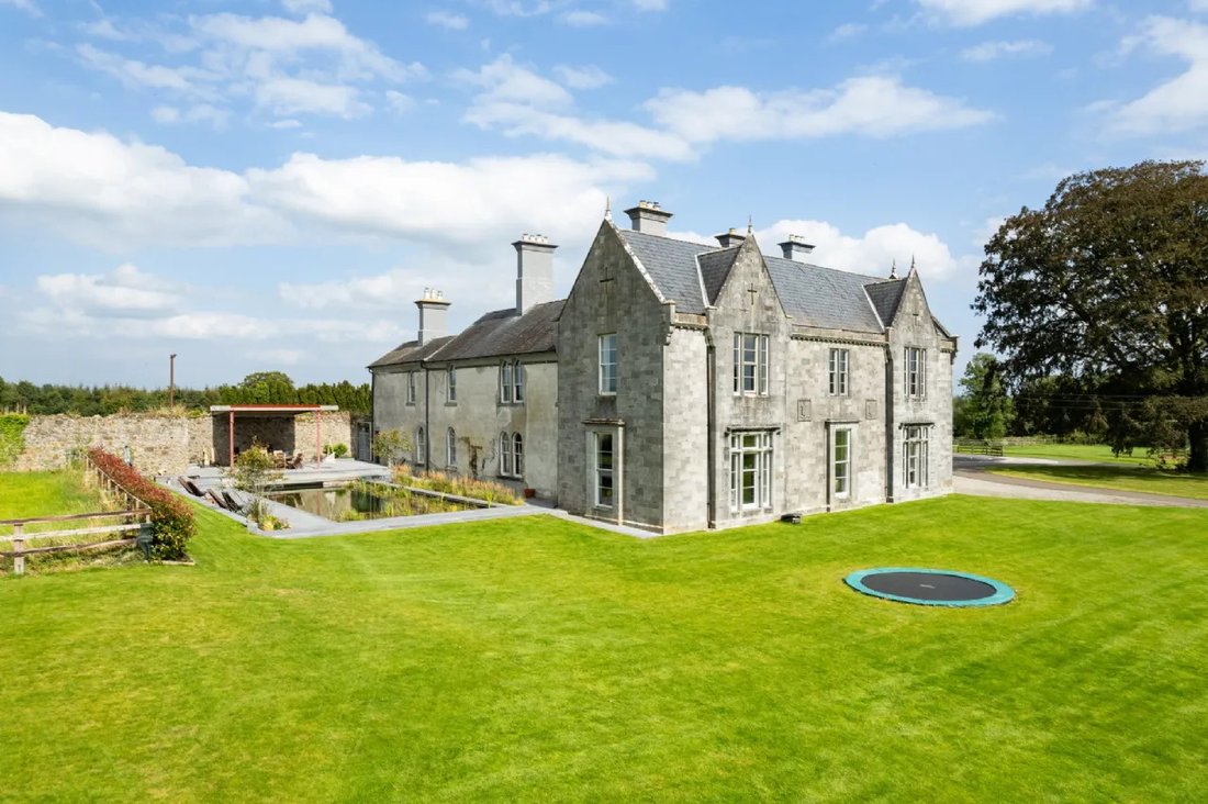 House in Birr, County Offaly, Ireland 2 - 18700051