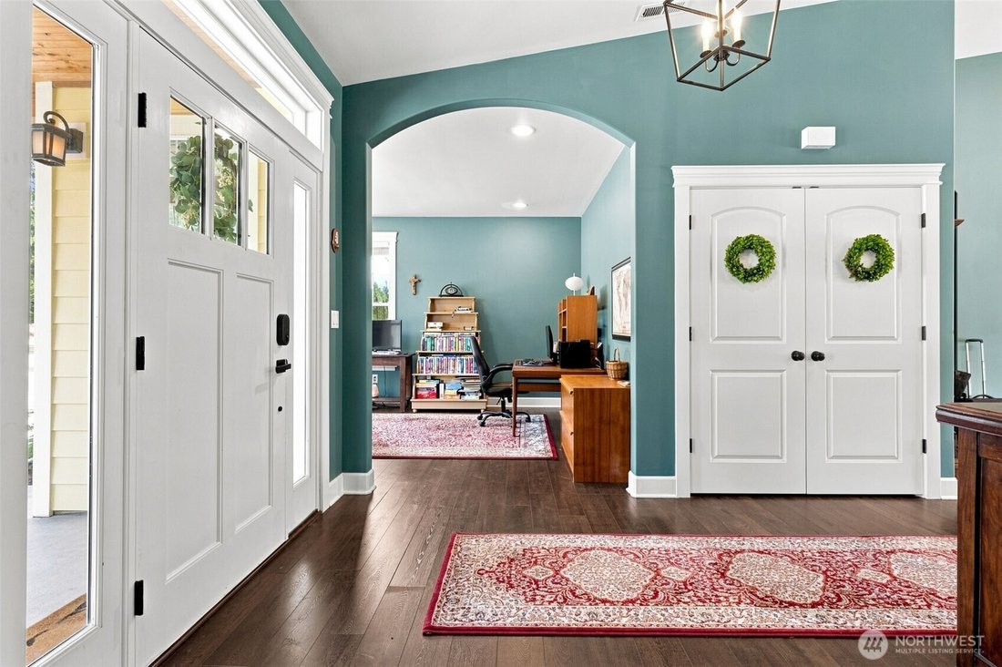 House in Yelm, Washington, United States 5 - 18699974