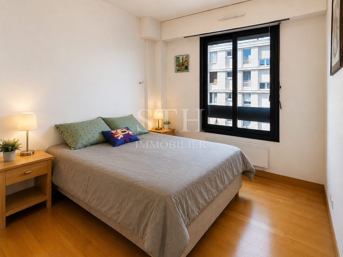 Apartment in Violet Commerce, Paris 15e Arrondissement, Paris 5 - 18700327
