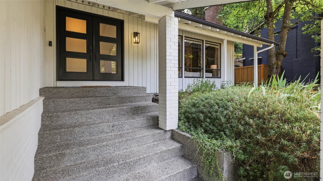 House in Mercer Island, Washington, United States 3 - 18700426
