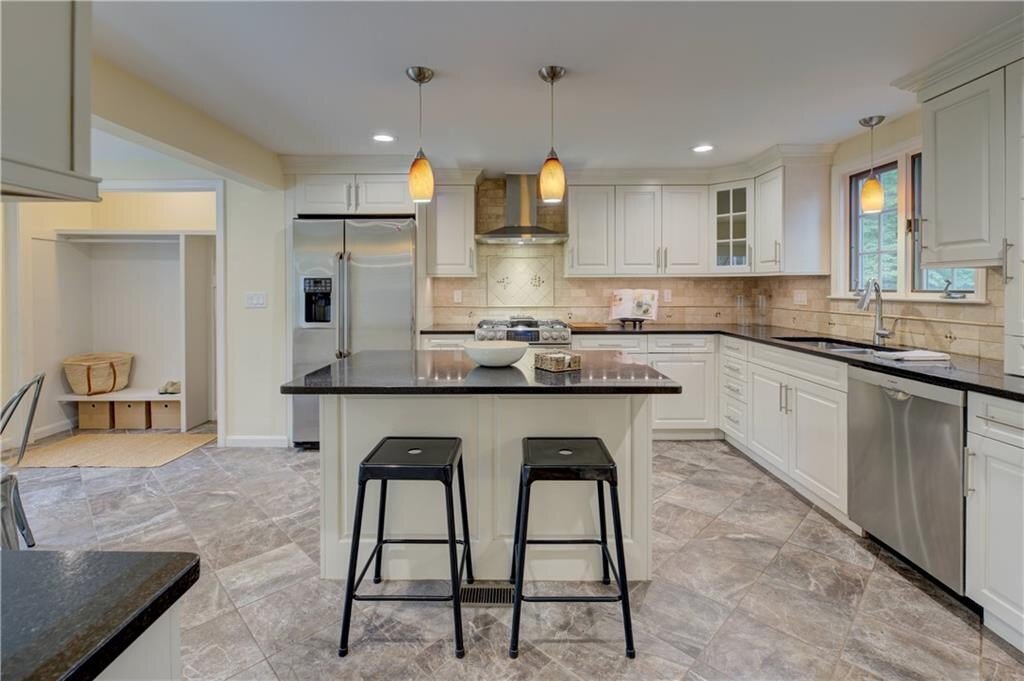 House in Barrington, Rhode Island, United States 5 - 18700012