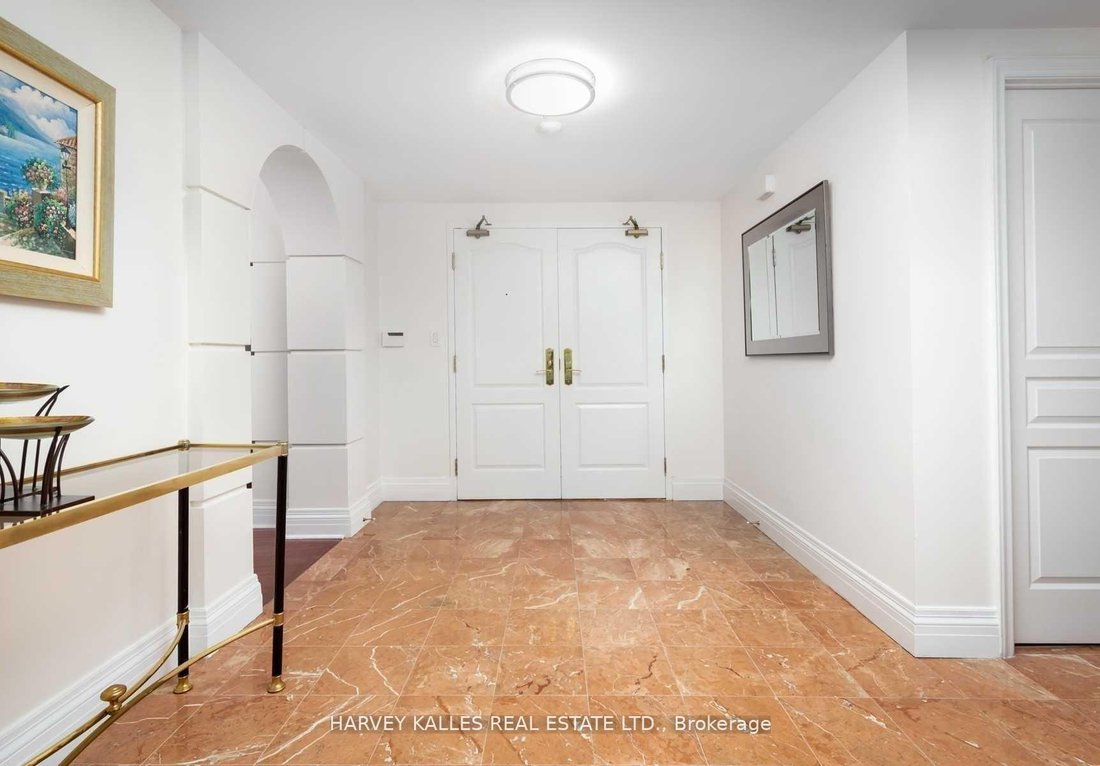 Condo in Vaughan, Ontario, Canada 2 - 18699951