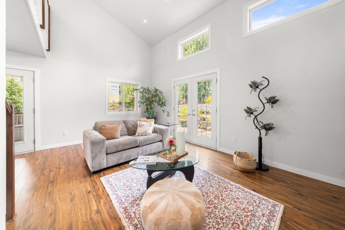 House in North Vancouver, British Columbia, Canada 3 - 18700347