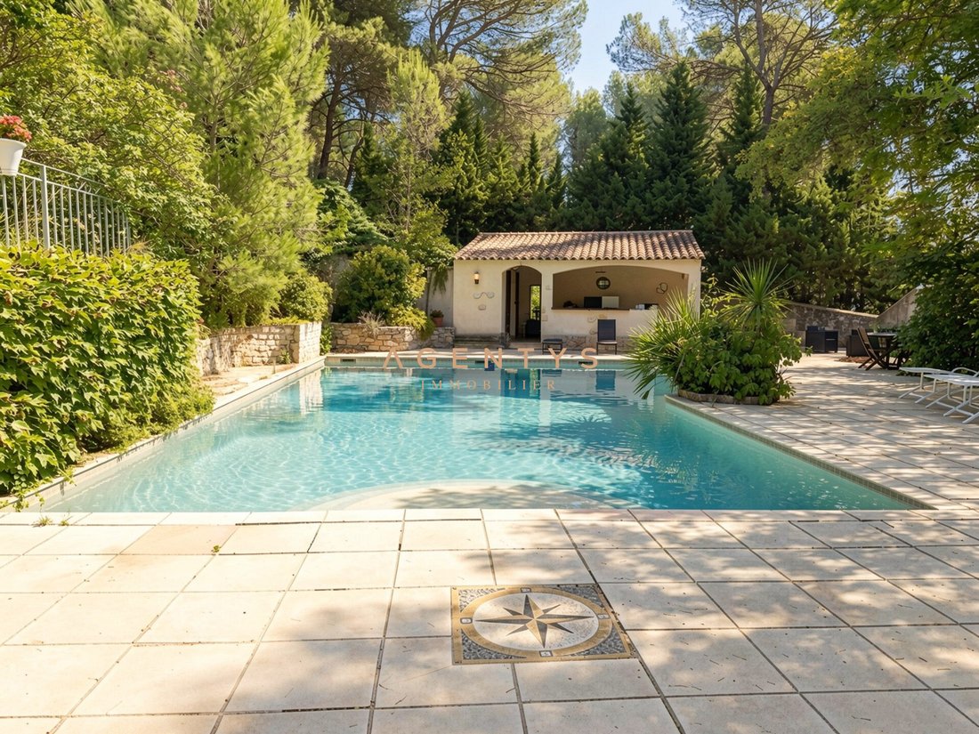 House in Châteauneuf-le-Rouge, Provence-Alpes-Côte d'Azur, France 1 - 18700262