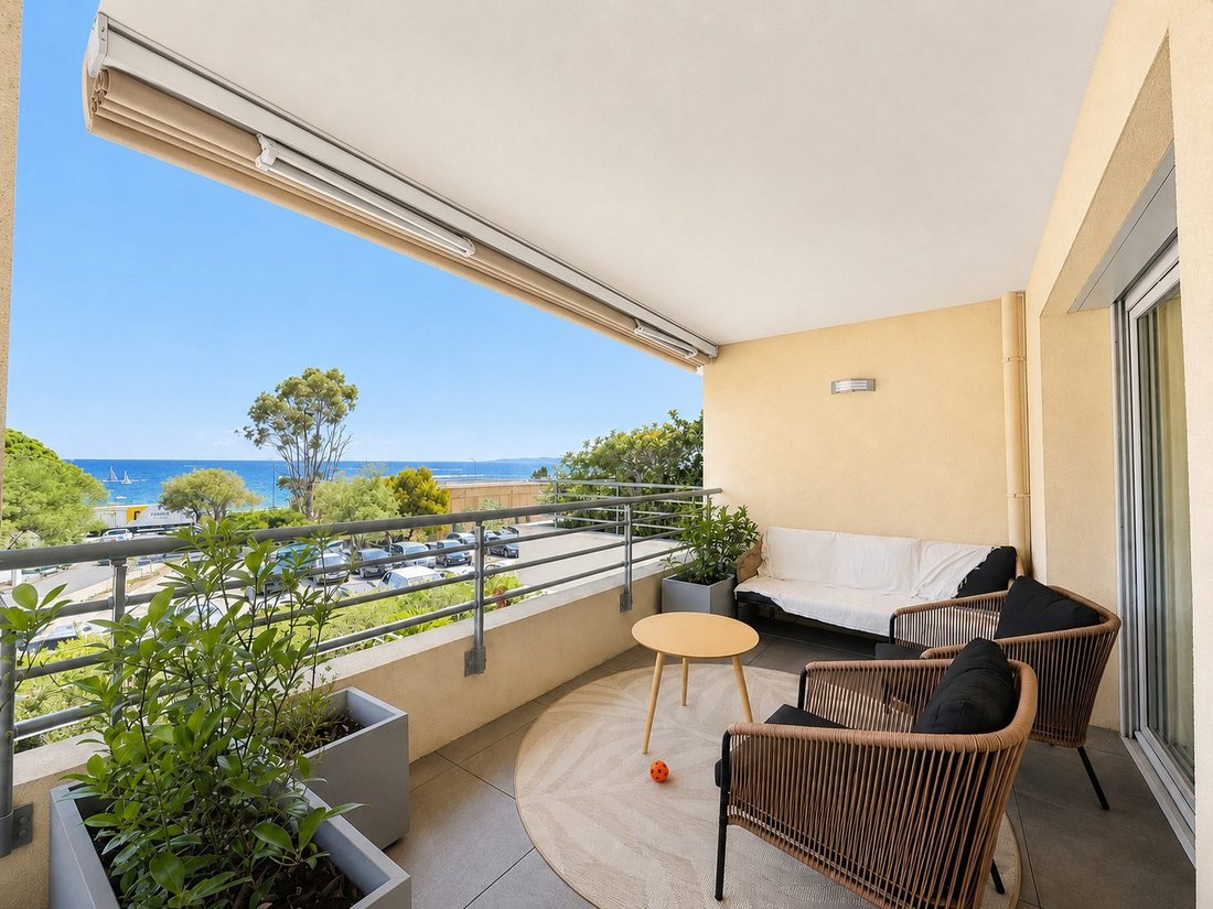 Apartment in Ville-Les Saquedes-Le Bouillonnet, Sainte-Maxime, France 1 - 18700274