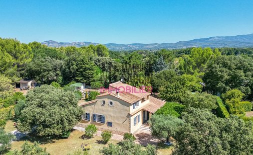 House in Zone Rurale Sud, Carpentras, France 1