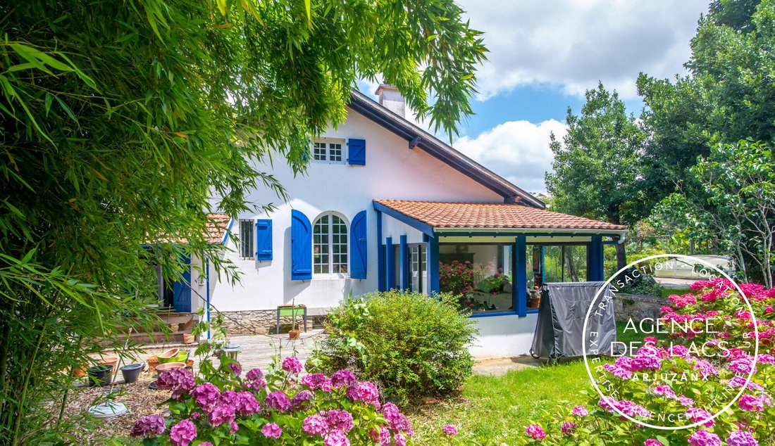 Villa in Bayonne, Nouvelle-Aquitaine, France 1 - 18700375