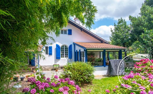 Villa in Bayonne, Nouvelle-Aquitaine, France 1