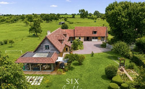 House in Pont-l'Évêque, Normandy, France 1