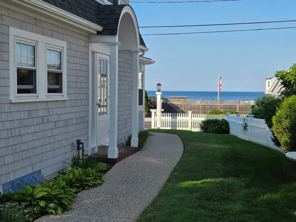 House in Plymouth, Massachusetts, United States 2 - 18700016