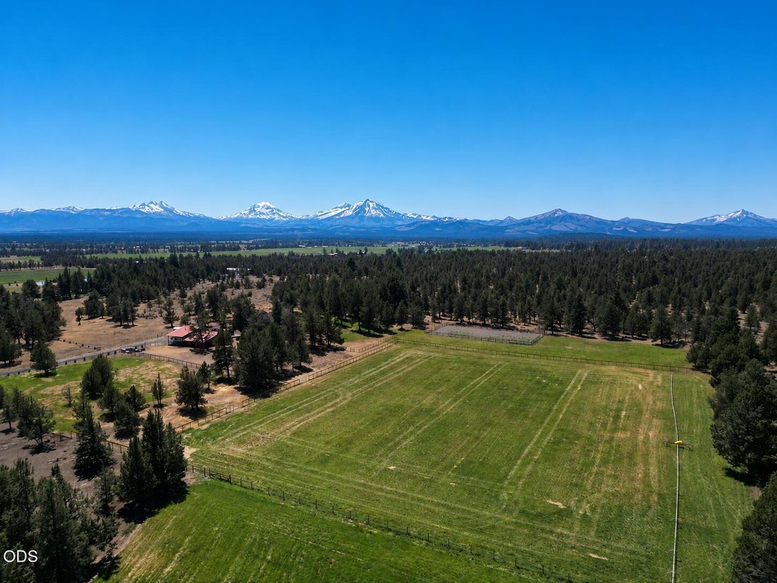 House in Sisters, Oregon, United States 3 - 18700659