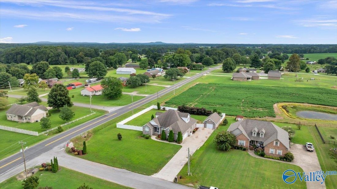 House in Elkmont, Alabama, United States 5 - 18700739