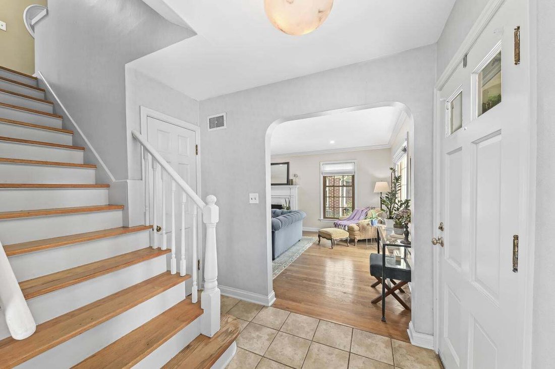 House in Wauwatosa, Wisconsin, United States 2 - 18700596