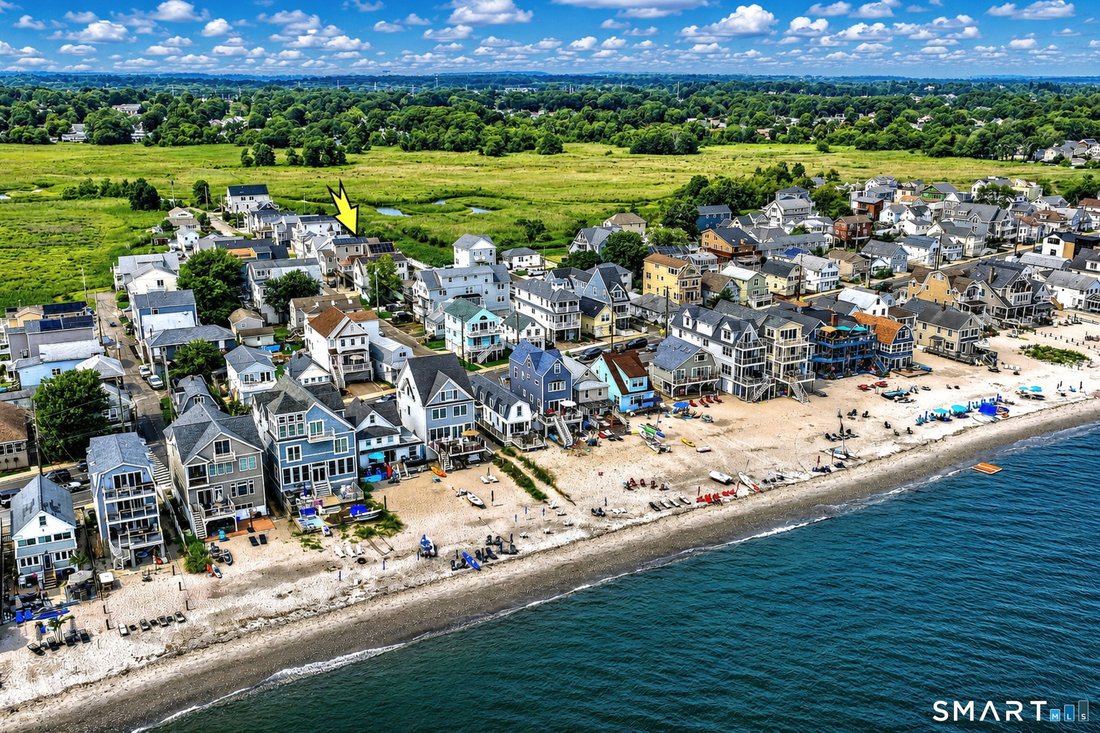 House in Milford, Connecticut, United States 2 - 18700724