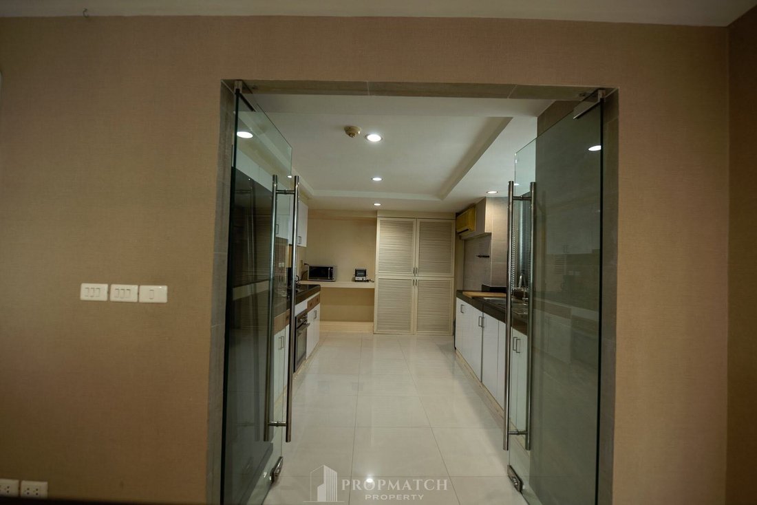 Condo in Bangkok, Bangkok, Thailand 3 - 18700559