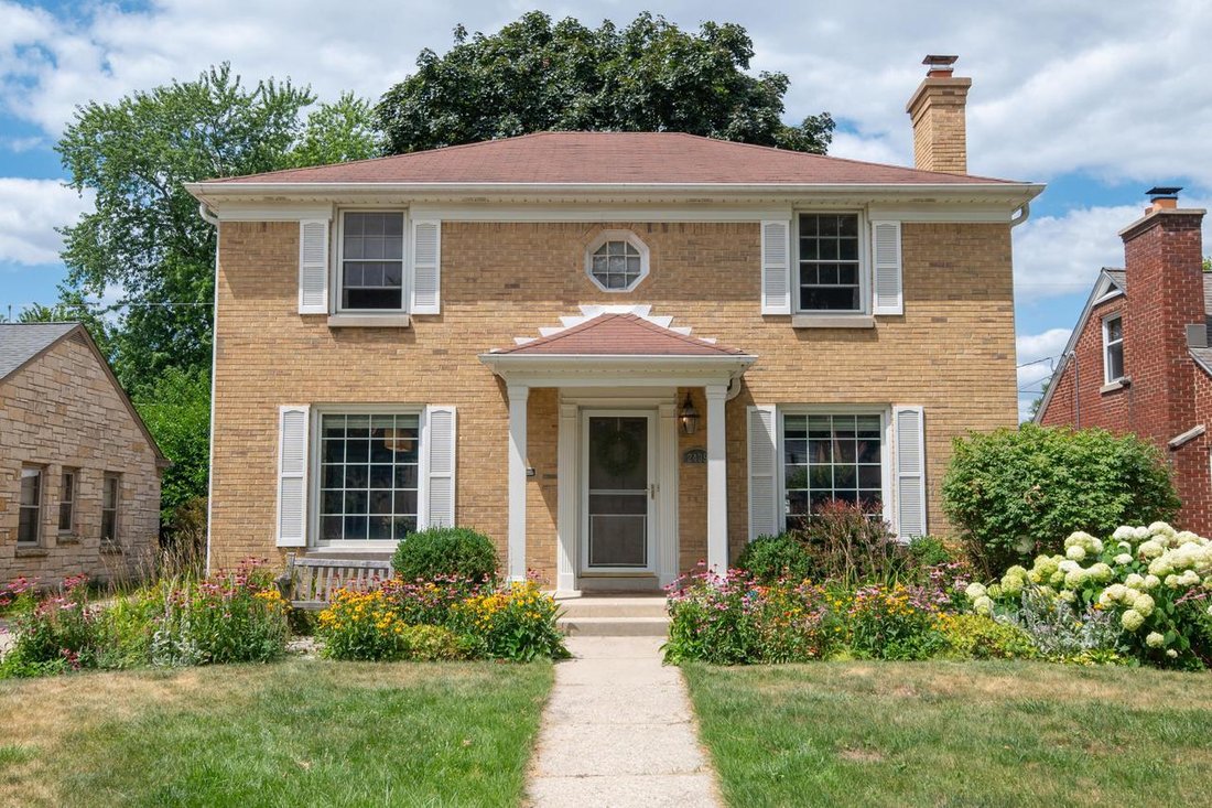 House in Wauwatosa, Wisconsin, United States 1 - 18700596