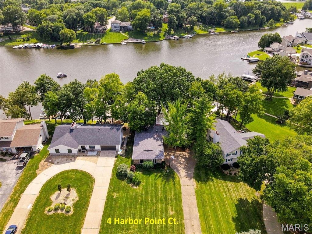 House in Lake Saint Louis, Missouri, United States 3 - 18700709