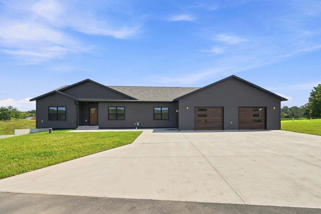 House in Platteville, Wisconsin, United States 3 - 18700523