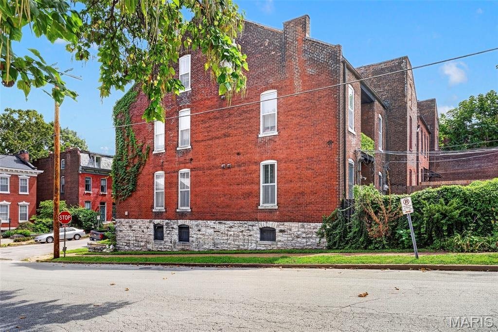 St. Louis, Missouri, United States 3 - 18700687