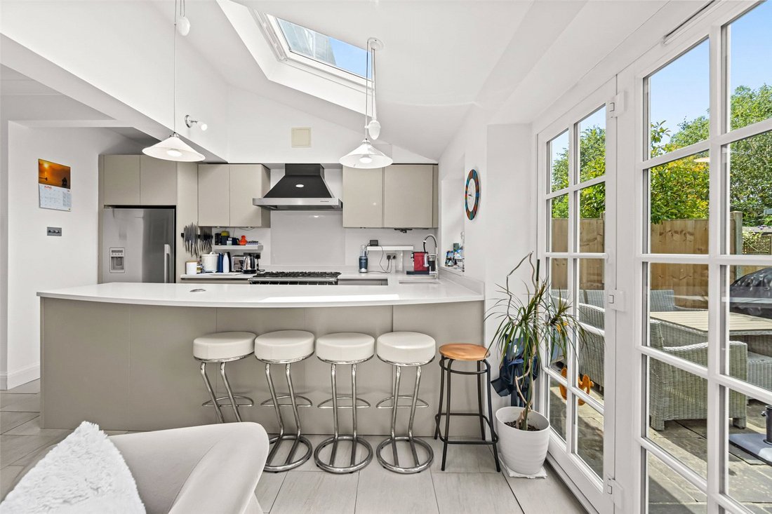 House in Richmond Upon Thames, England 4 - 18700690