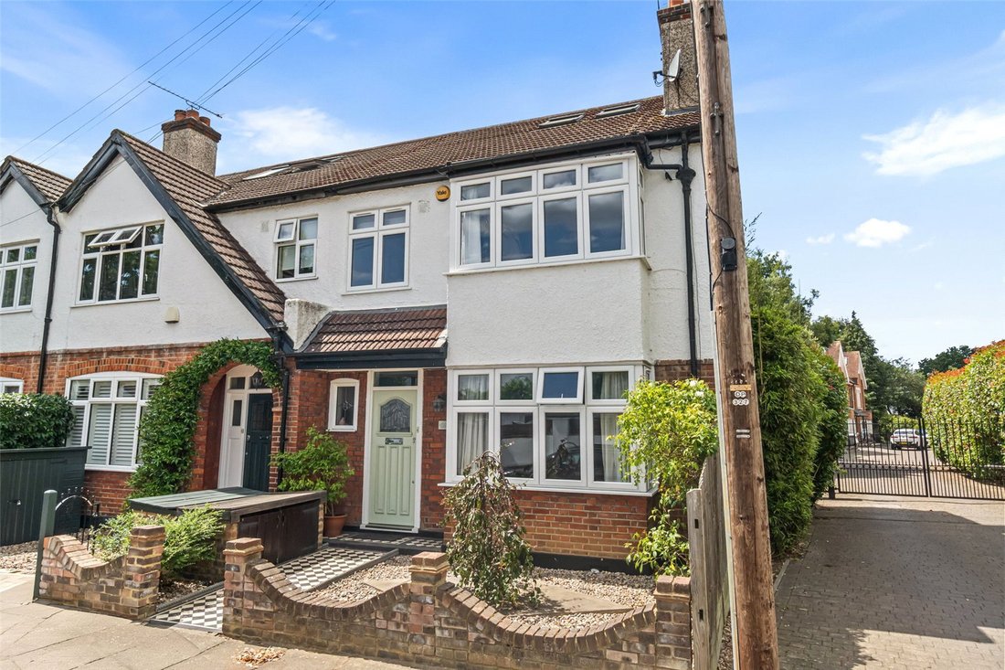House in Richmond Upon Thames, England 1 - 18700690