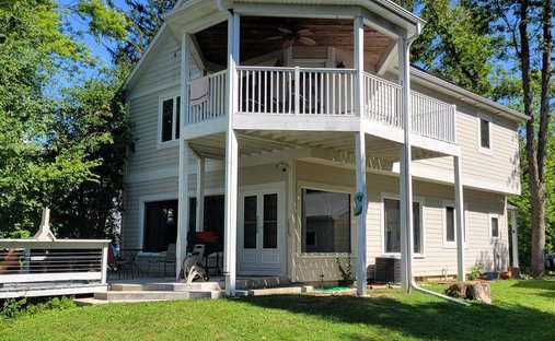 House in Thiensville, Wisconsin, United States 1