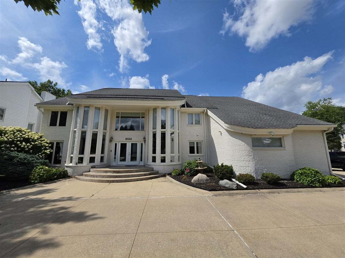 House in Farmington Hills, Michigan, United States 1 - 18700647
