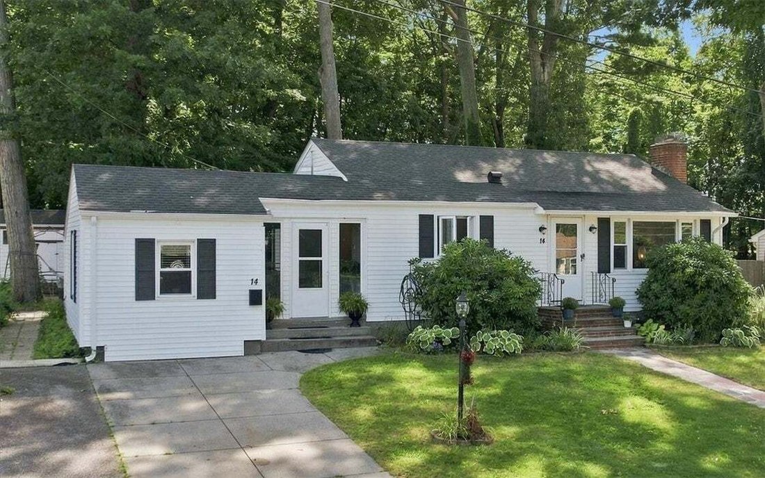 House in Cranston, Rhode Island, United States 1 - 18700582