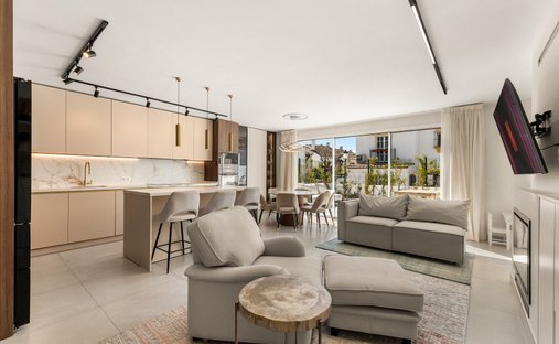 Townhouse in Estepona, Andalusia, Spain 1