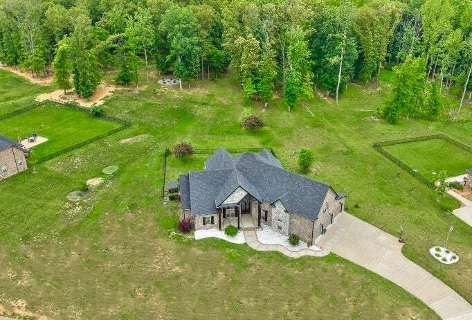 House in Clarksville, Tennessee, United States 2 - 18701101