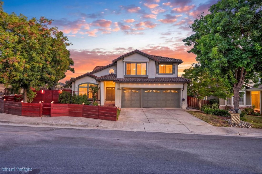 Casa a Morgan Hill, California, Stati Uniti 2 - 18701051