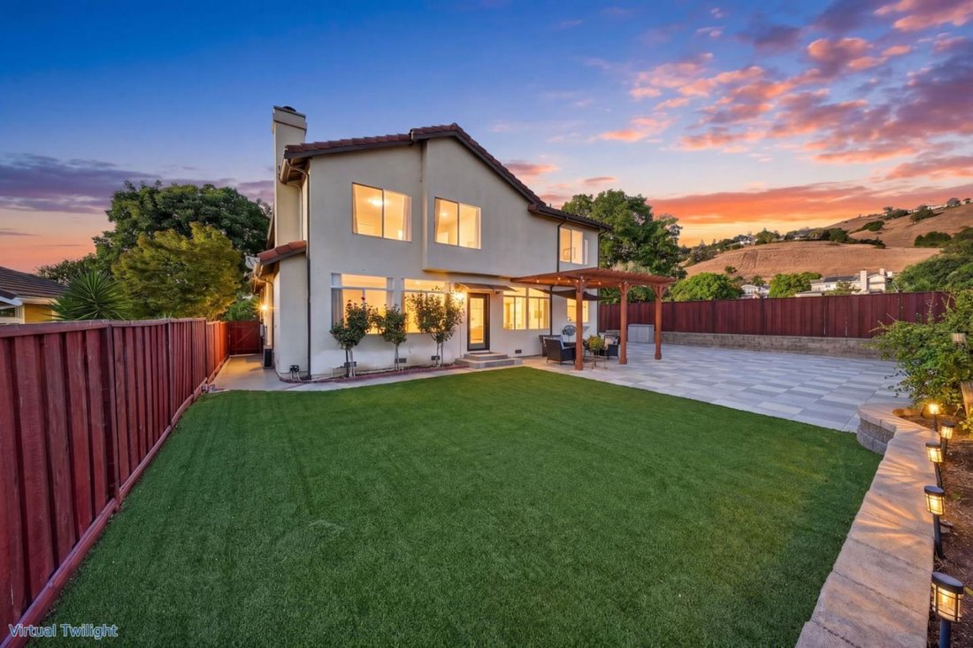Casa a Morgan Hill, California, Stati Uniti 1 - 18701051