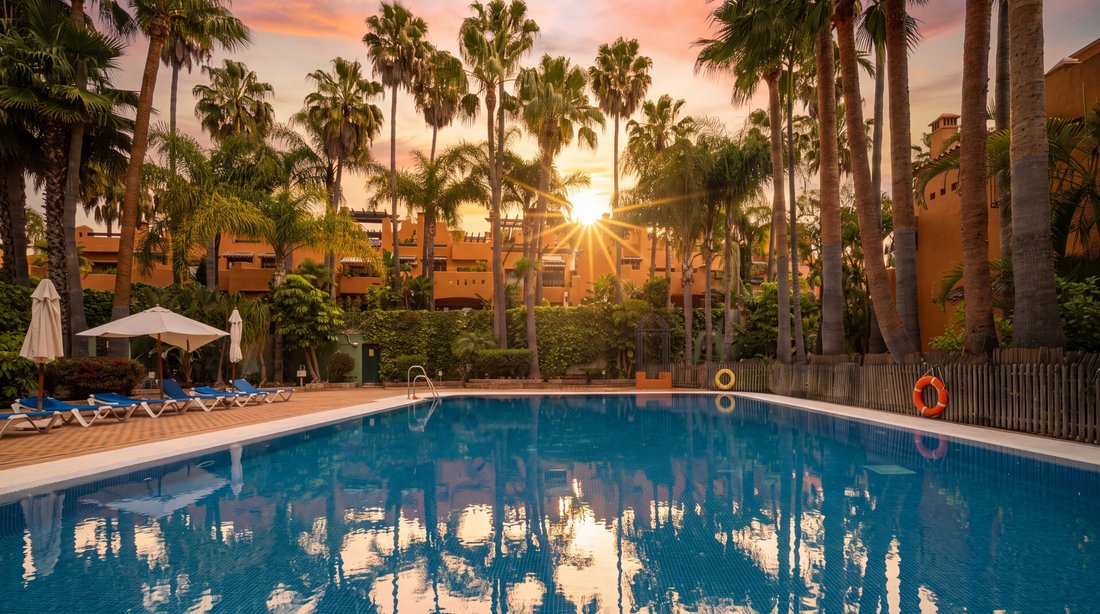Townhouse in Marbella, Andalusia, Spain 3 - 18700881