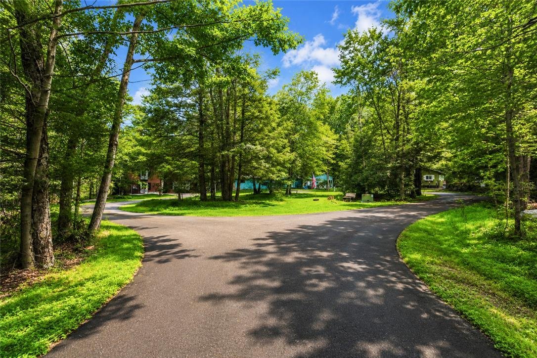 Tobyhanna, Pennsylvania, United States 3 - 18701262