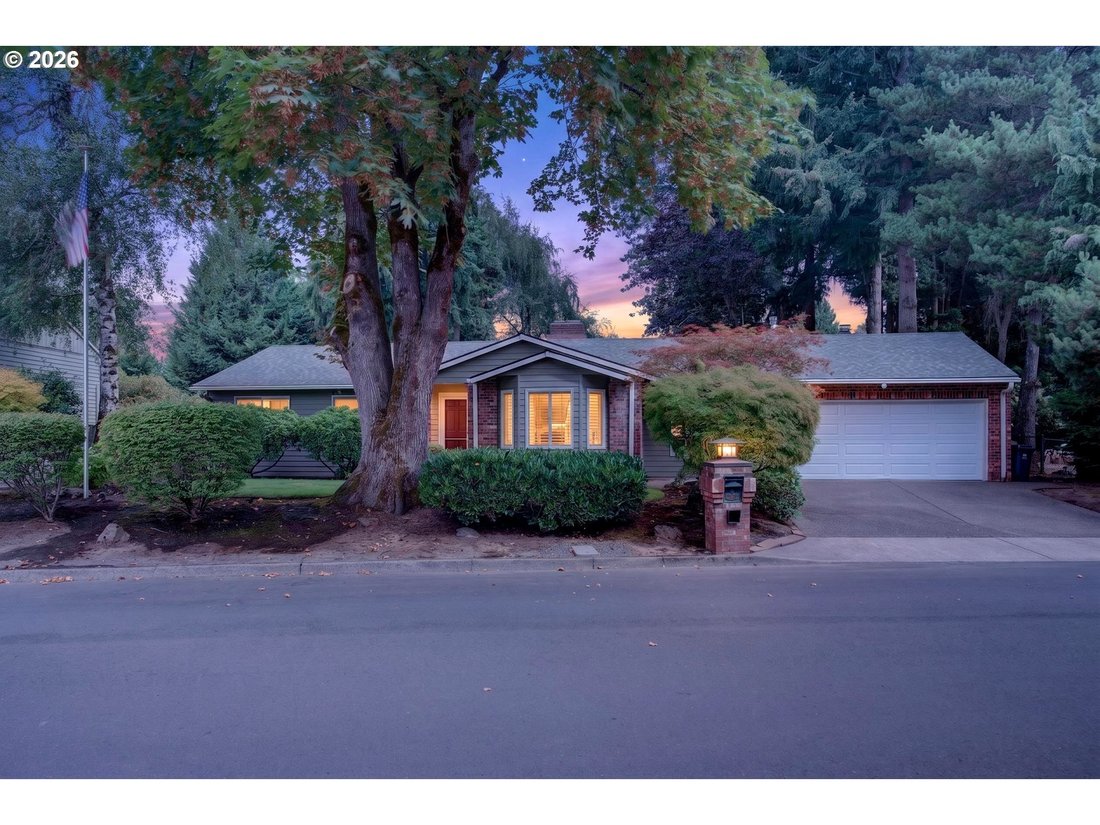 House in Lake Oswego, Oregon, United States 3 - 18701252