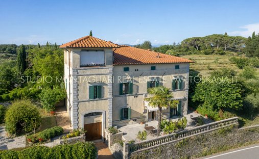 Villa in Castellina in Chianti, Tuscany, Italy 1