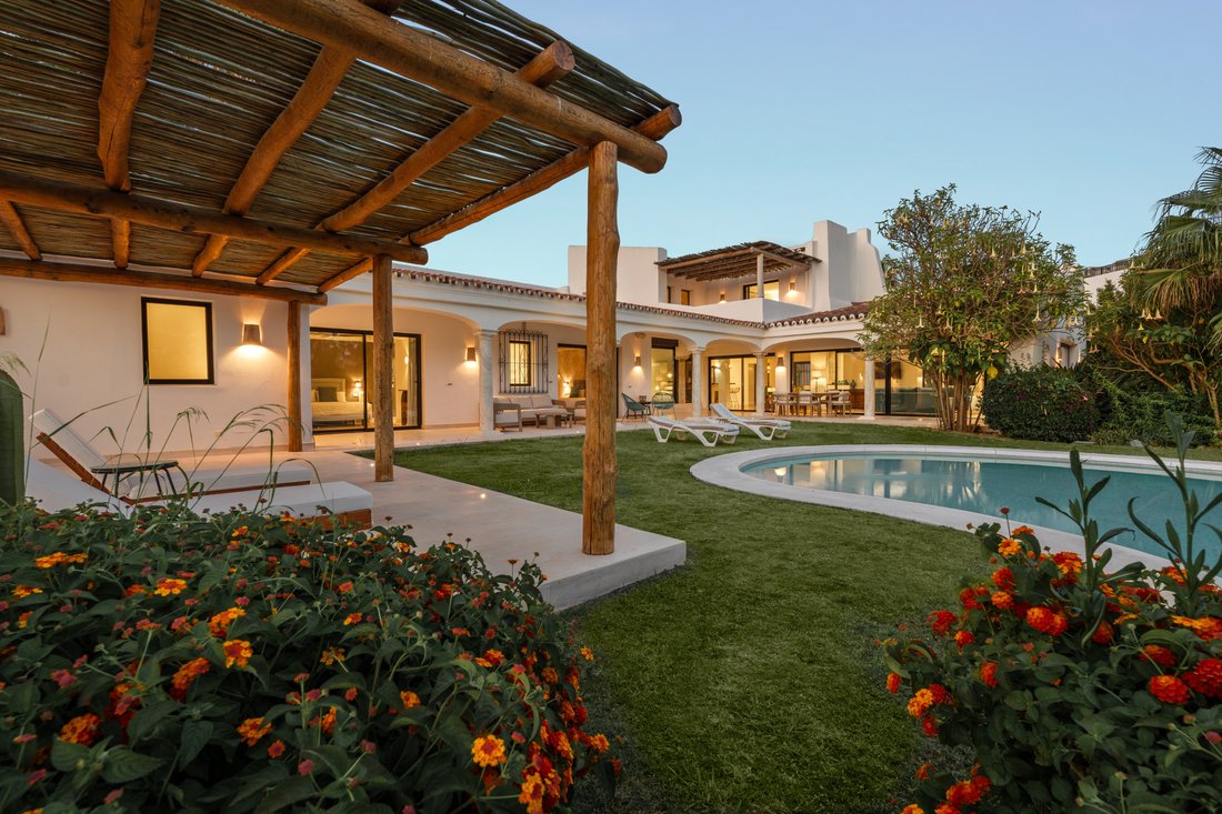 Villa in Guadalmina Baja, San Pedro de Alcantara, Spain 1 - 18701712