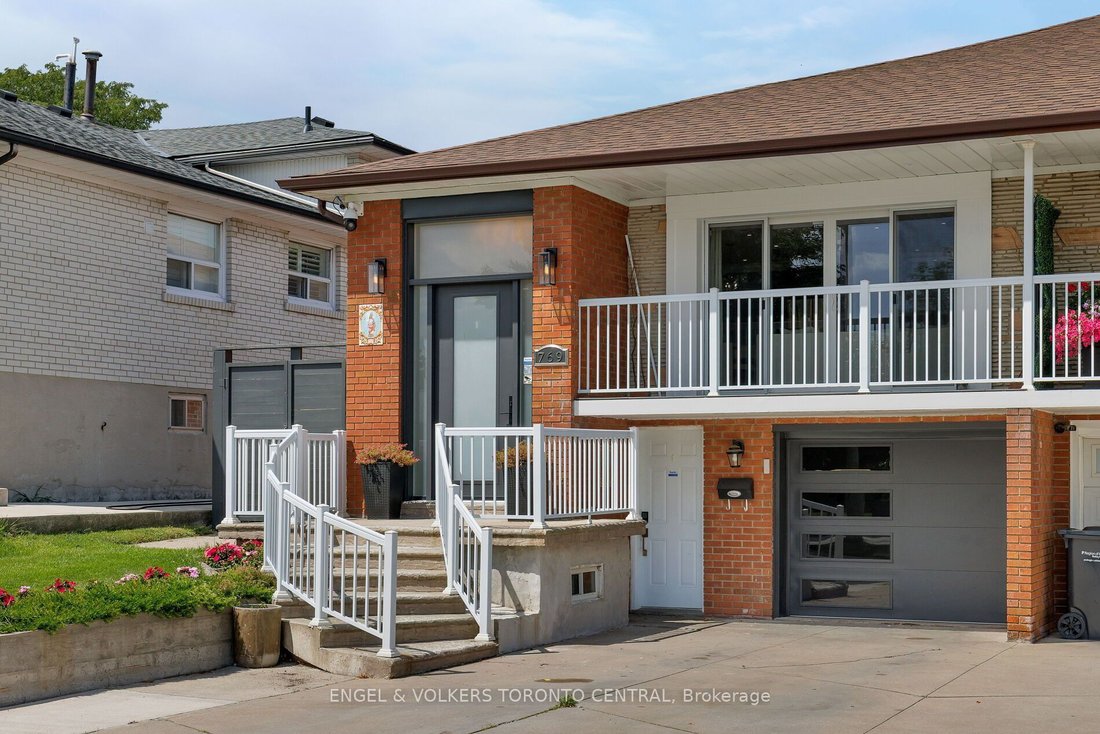 House in Mississauga, Ontario, Canada 1 - 18701715