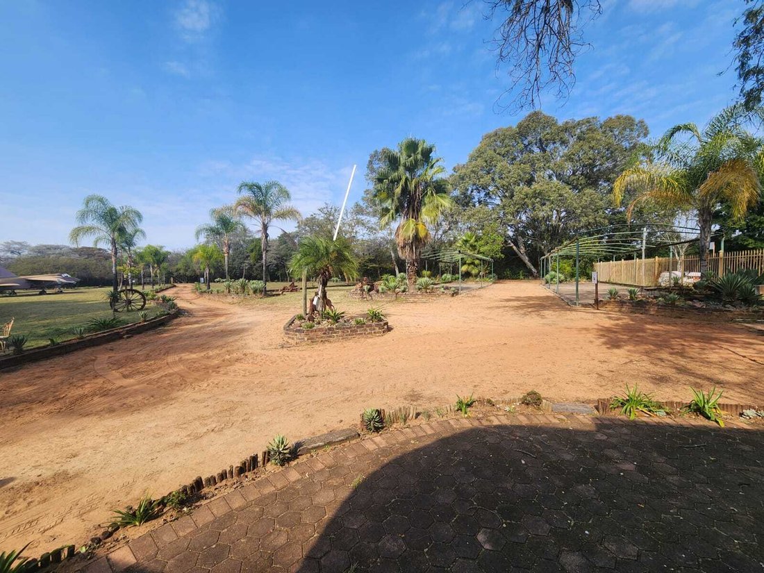 Farm Ranch in Bela-Bela, Limpopo, South Africa 2 - 18702303