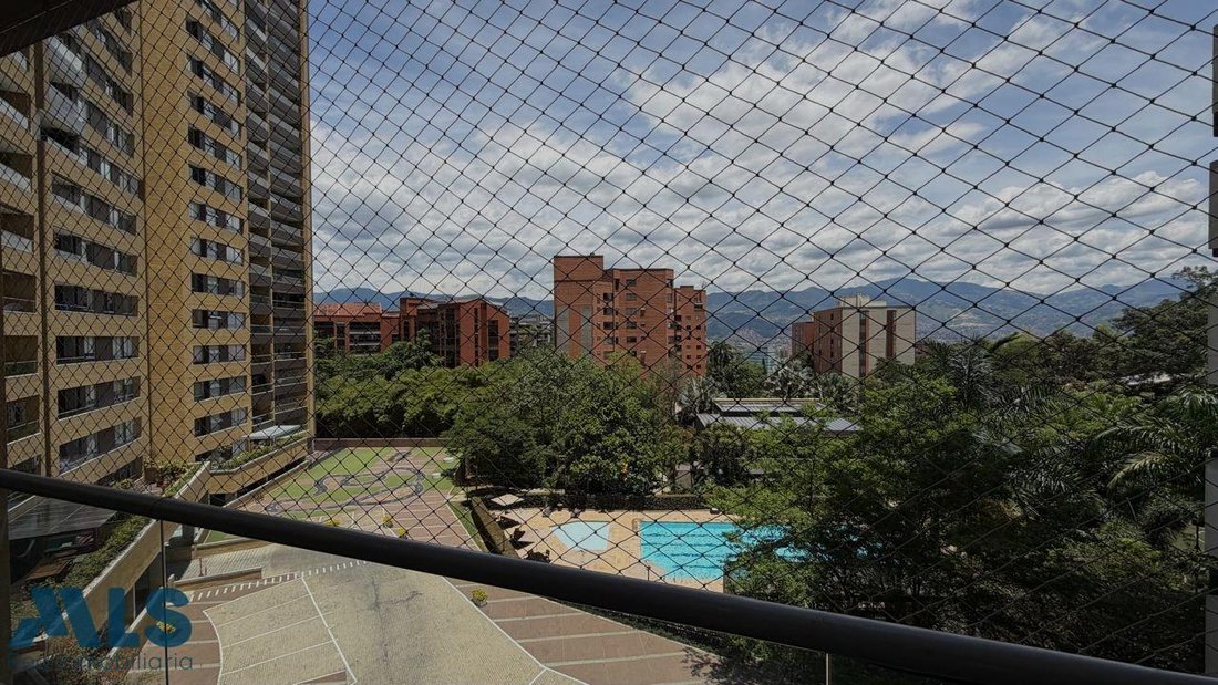 Apartment in Medellín, Antioquia, Colombia 5 - 18701824