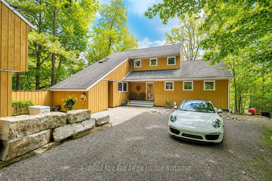 House in Prince Edward, Ontario, Canada 5 - 18701963