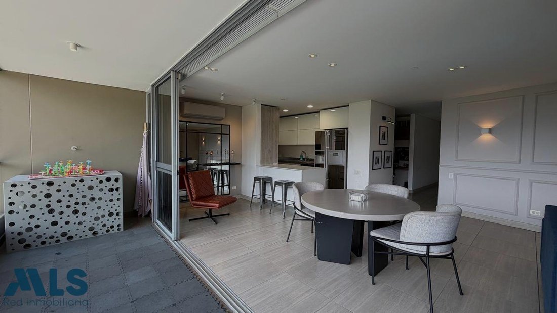 Apartment in Medellín, Antioquia, Colombia 4 - 18701824