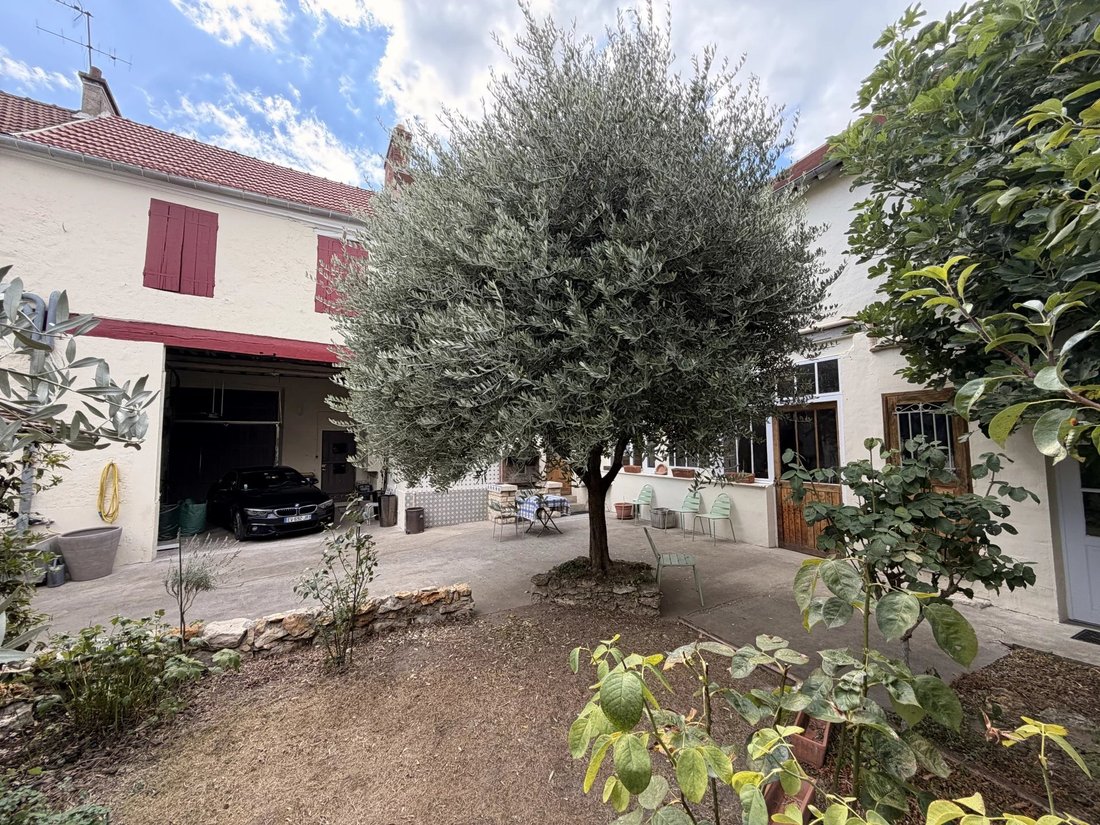 House in Nord, Chambourcy, France 1 - 16780621