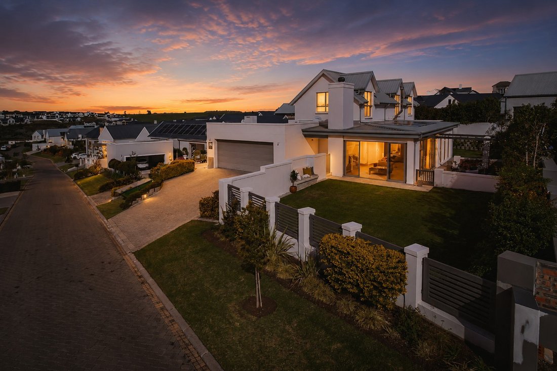 House in Kingswood Golf Estate, Western Cape, South Africa 1 - 18702302